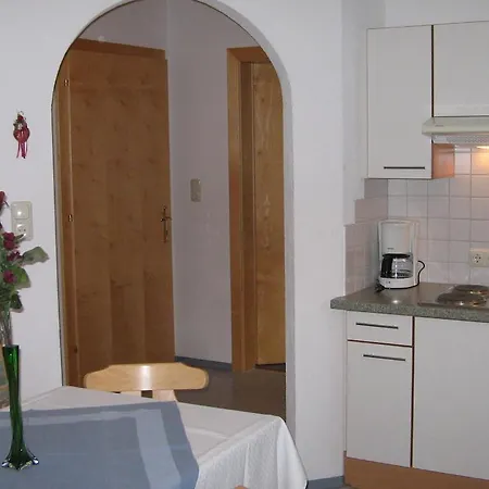 Neuner Christa Apartment *